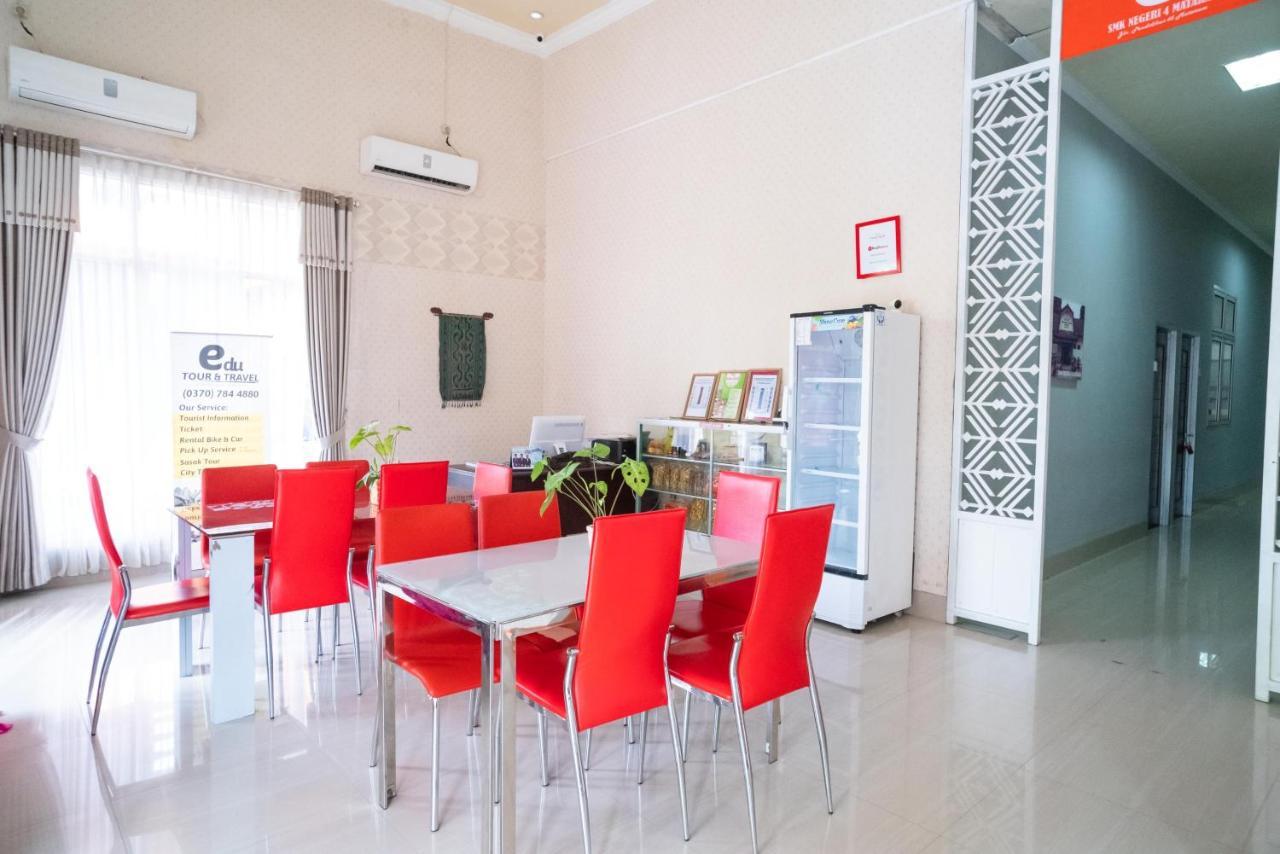 Reddoorz @ Jalan Pendidikan Mataram Tanjungkarang Esterno foto